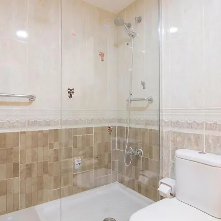 Piso Con Piscina A 300m De Playa Arenal - 0312 *