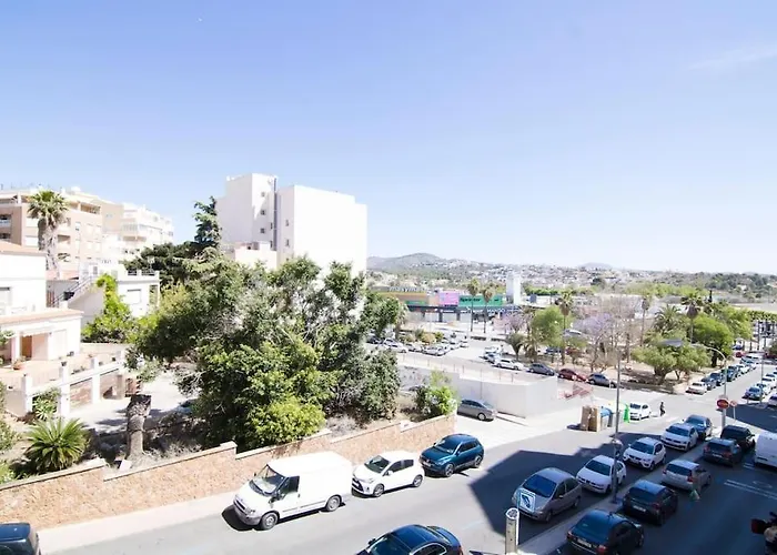 Piso Con Piscina A 300m De Playa Arenal - 0312 *